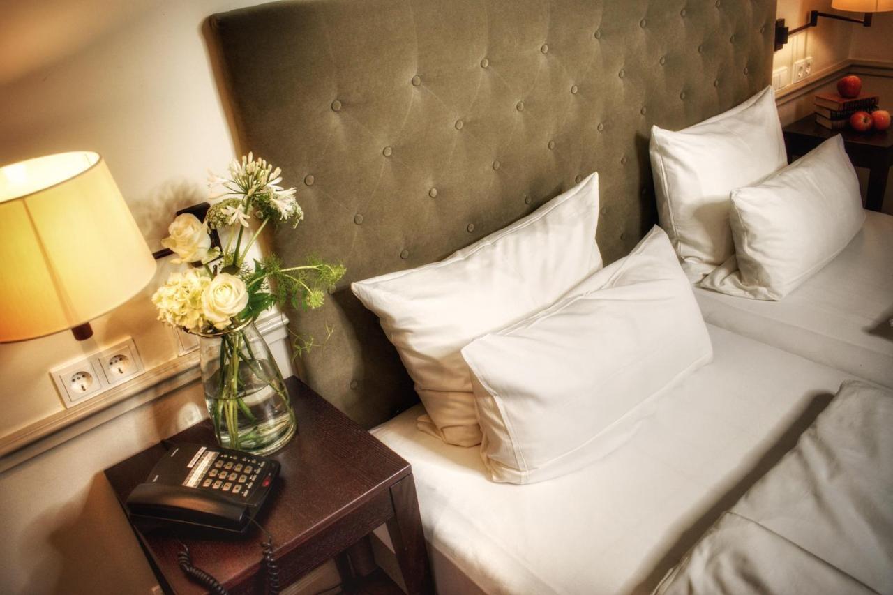 Parkhotel Surenburg Хёрстель Экстерьер фото